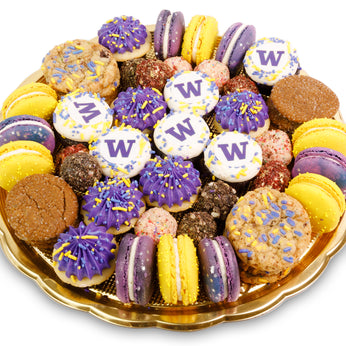 UW Party Platter-Trophy Cupcakes