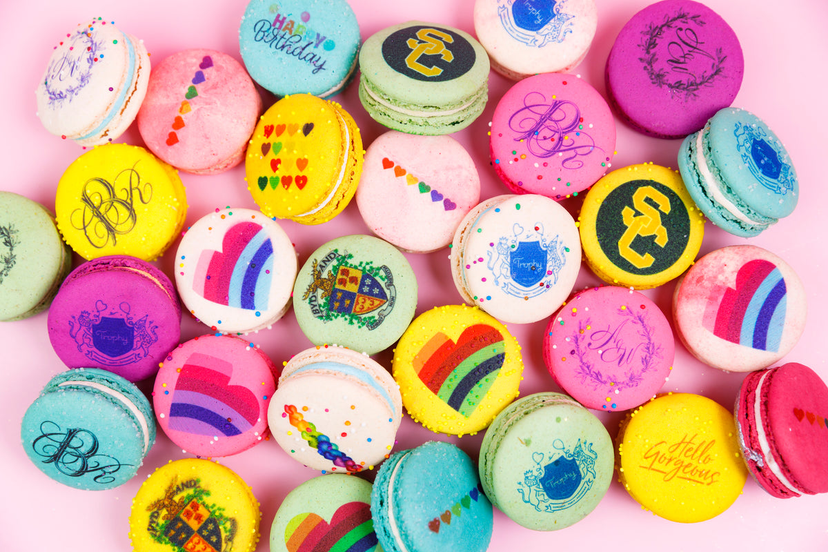 Macarons printed with monograms, crests, hearts and birthday messages