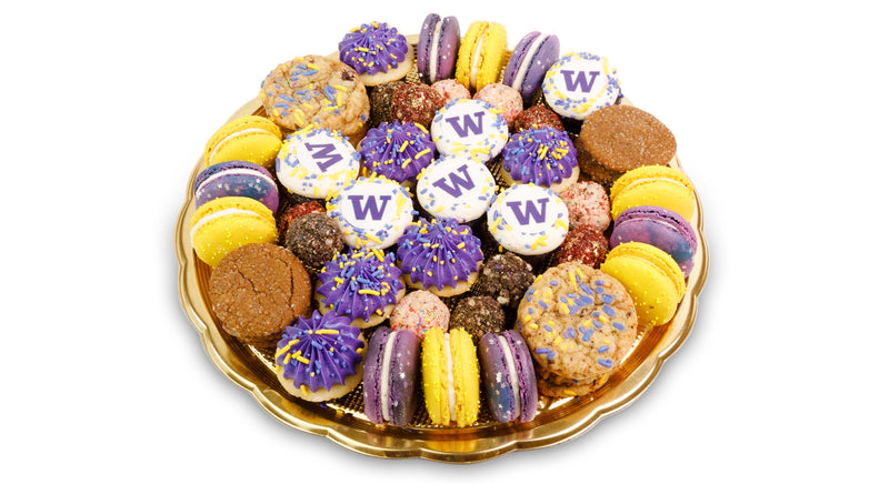 UW Party Platter-Trophy Cupcakes