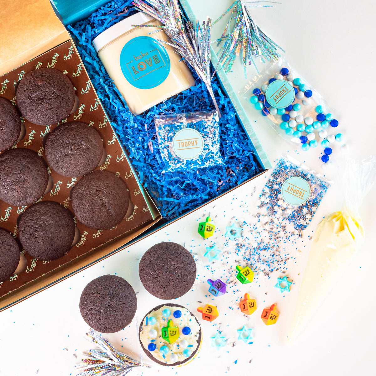 Hanukkah DIY Cupcake Kit-Trophy Cupcakes