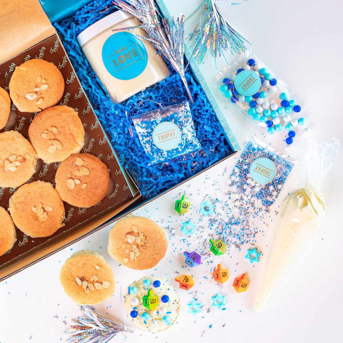 Hanukkah DIY Cupcake Kit-Trophy Cupcakes