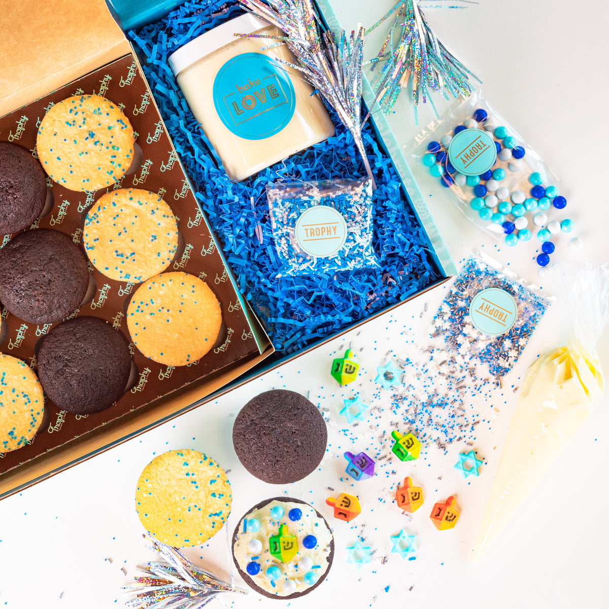 Hanukkah DIY Cupcake Kit-Trophy Cupcakes