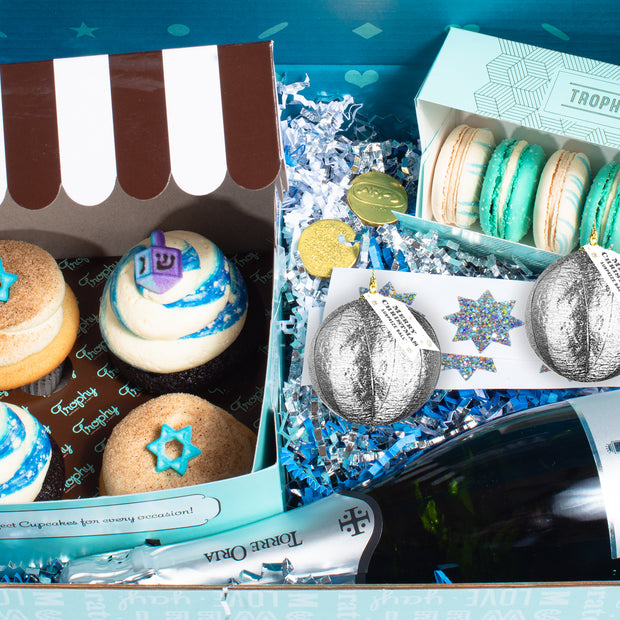 Hanukkah Gift Box - With Wine-Trophy Cupcakes