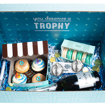 Hanukkah Gift Box - With Wine-Trophy Cupcakes