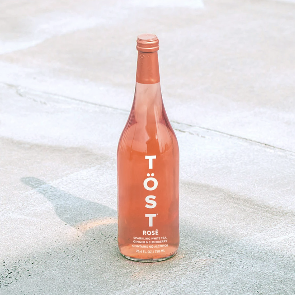 TÖST Rosé Non-Alcoholic sparkler-Trophy Cupcakes